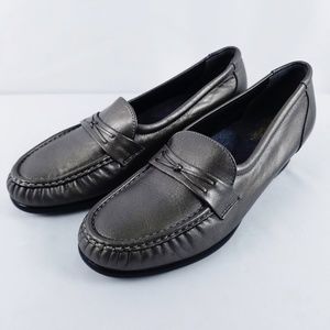 SAS Womens 8M Leather Loafer SlipOn TriPad Comfort